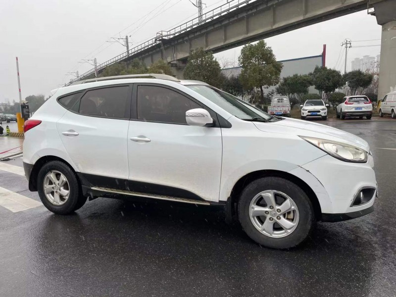 北京13年现代ix352