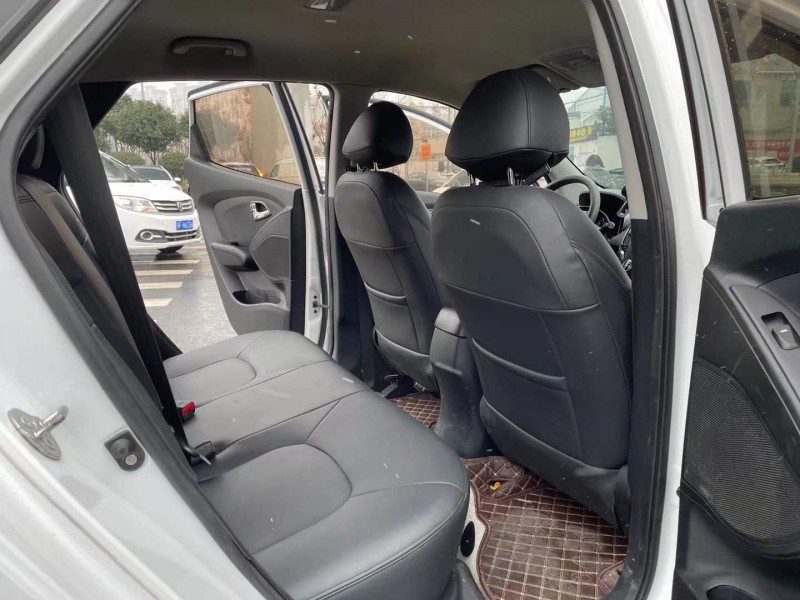 北京13年现代ix359