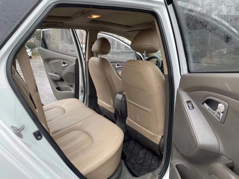 北京12年现代ix359