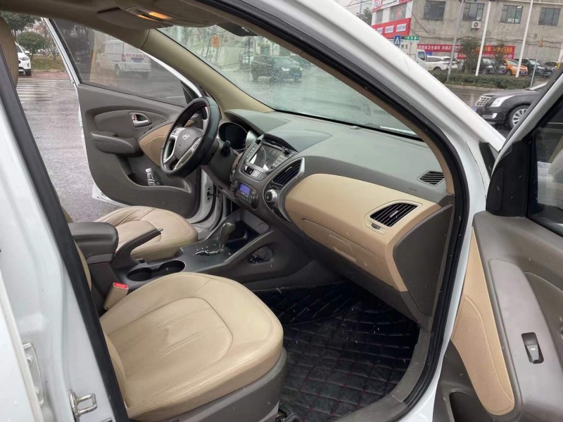 北京12年现代ix358