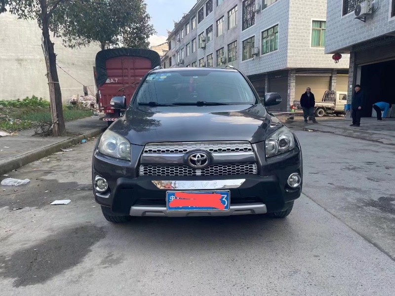 重慶12年豐田RAV41