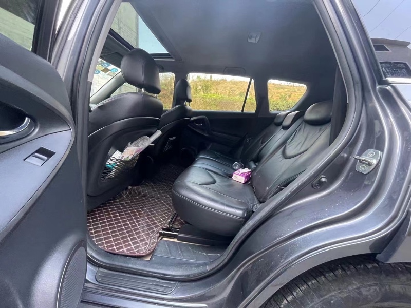 重慶12年豐田RAV45
