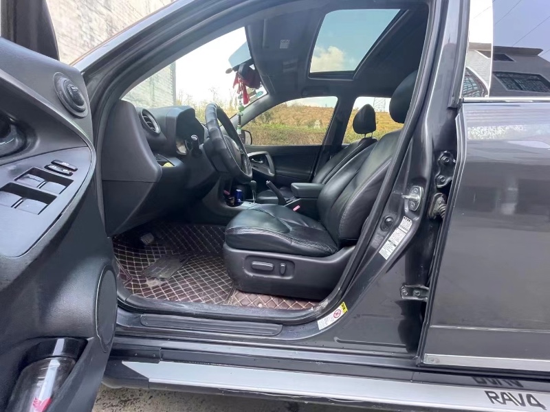 重慶12年豐田RAV47
