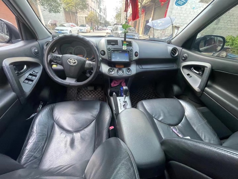 重慶12年豐田RAV46