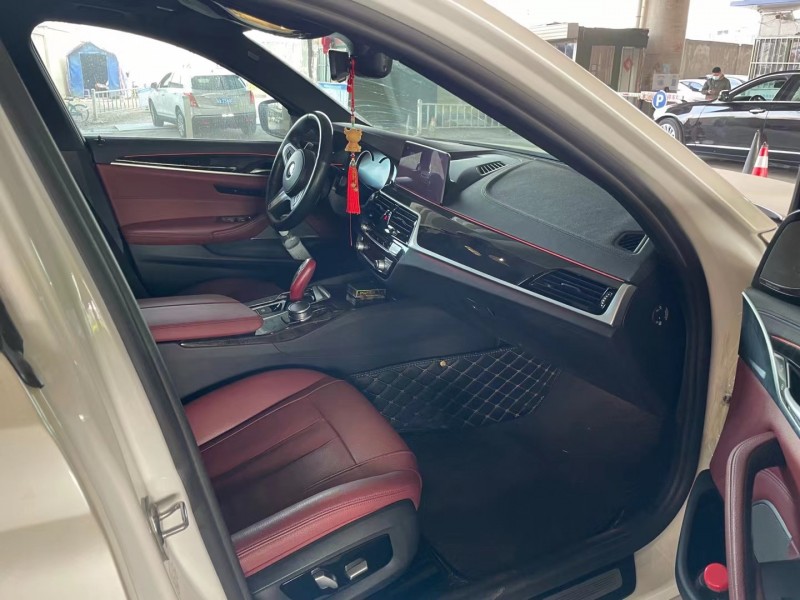 北京18年宝马5系1