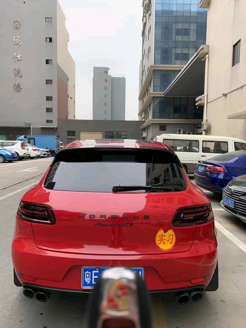 佛山18年保時捷Macan4