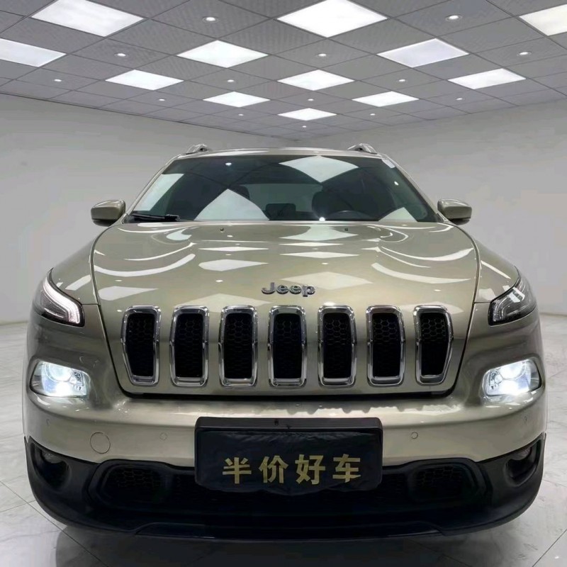 成都16年Jeep自由光1