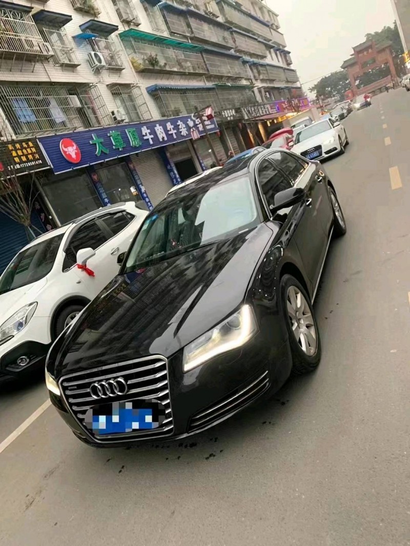 樂山11年奧迪A8L2