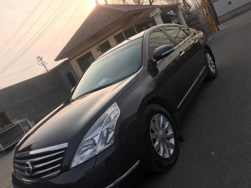 青島10年日產天籟7
