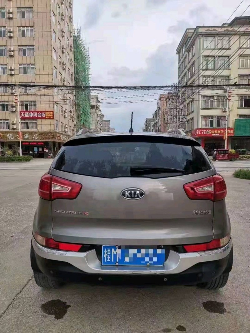 南寧13年起亞智跑2