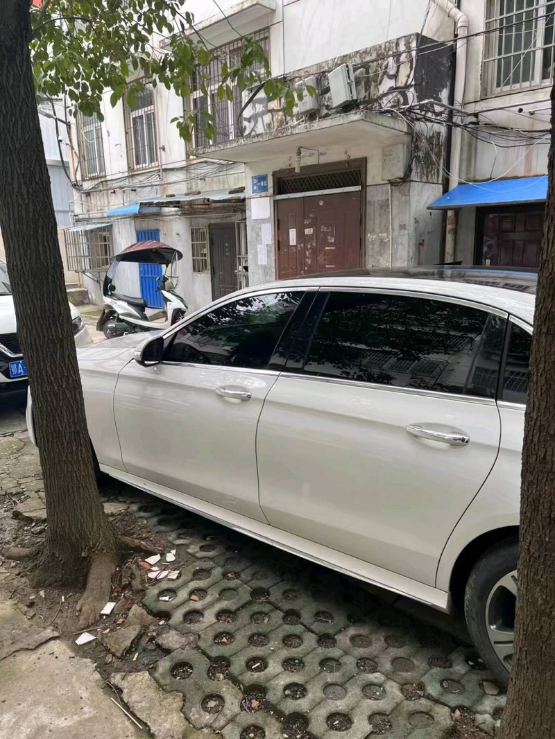 宜昌18年奔馳E3