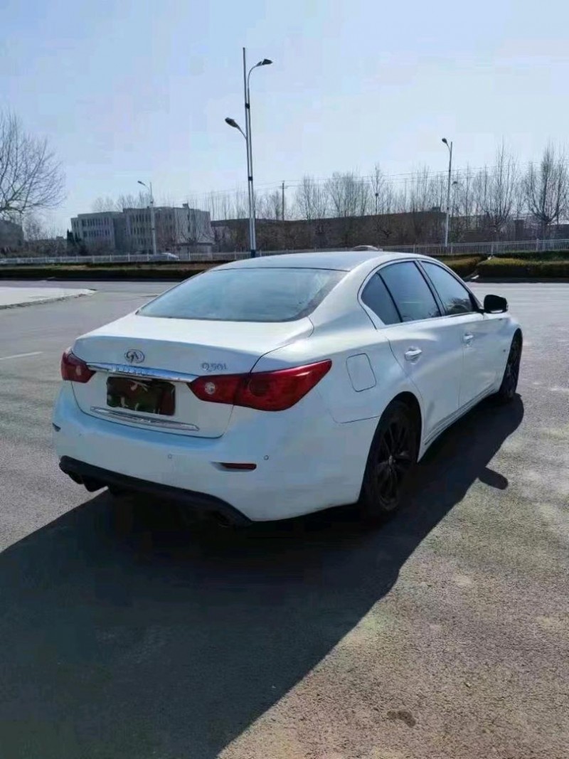 濰坊16年英菲尼迪Q50L2
