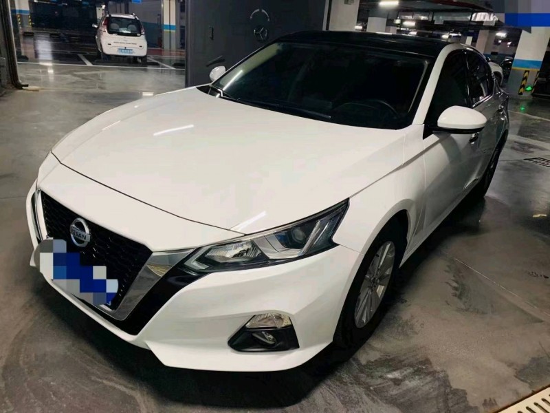 常德19年日產天籟2