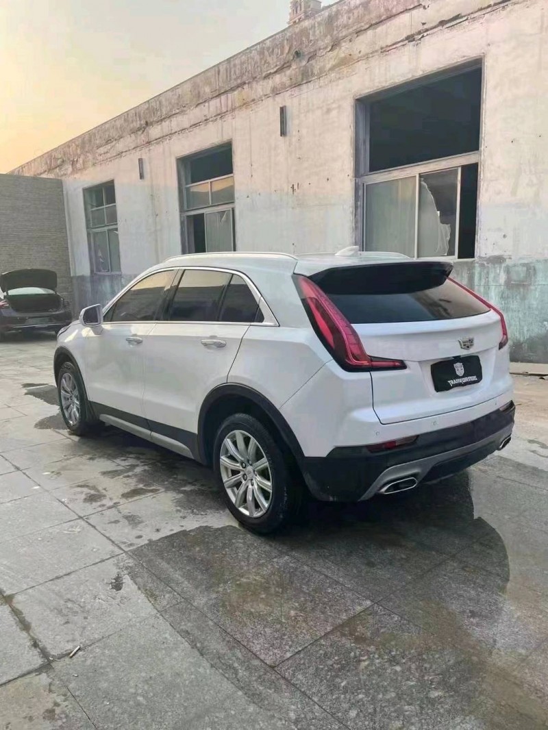滄州20年凱迪拉克XT46