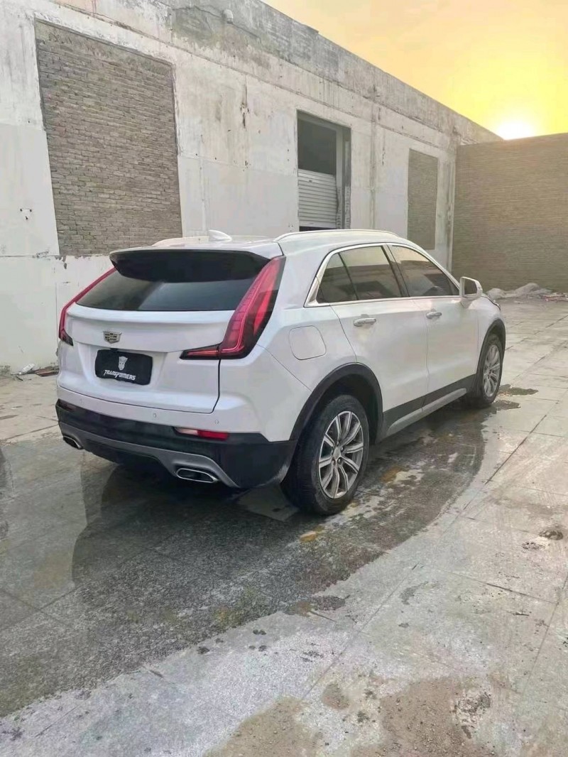 滄州20年凱迪拉克XT44