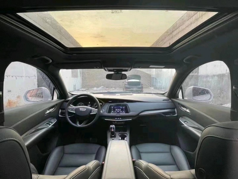 滄州20年凱迪拉克XT41