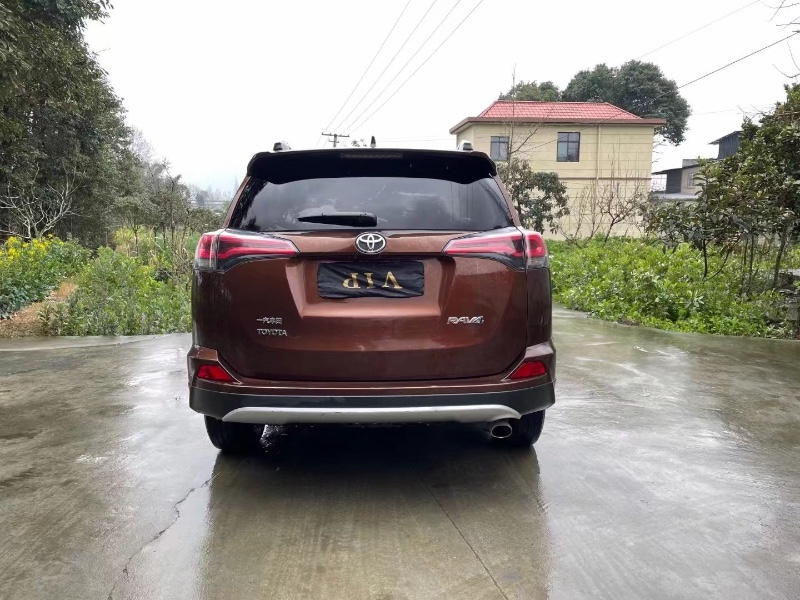 樂山17年豐田RAV4榮放2