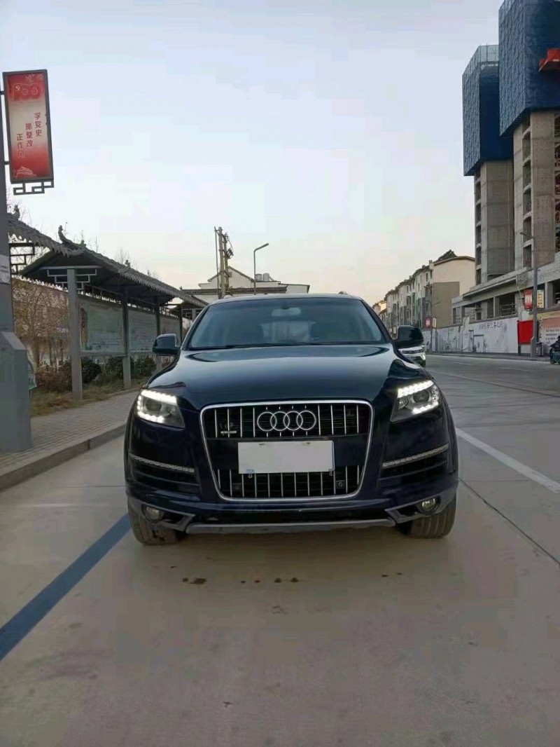 濟寧13年奧迪Q76
