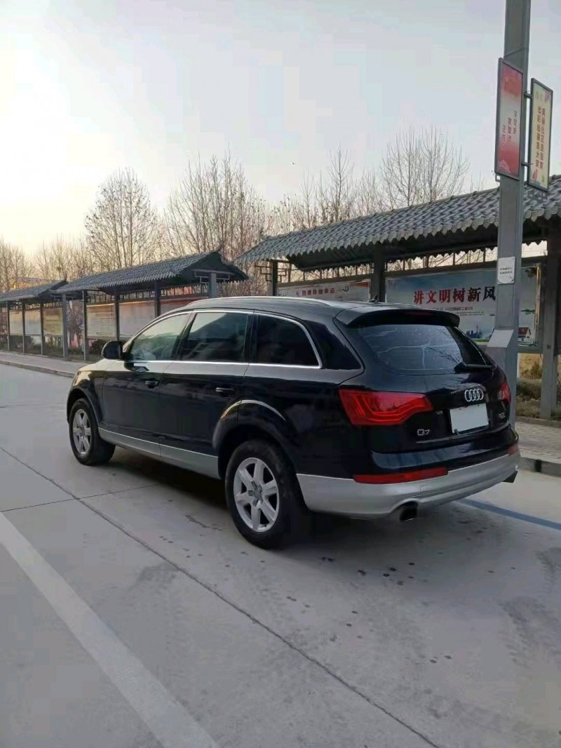 濟寧13年奧迪Q71