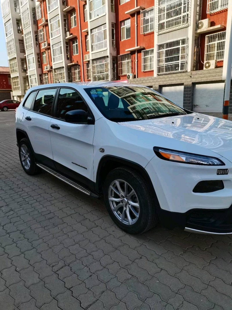 滄州16年Jeep自由光4