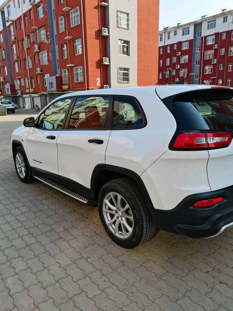 滄州16年Jeep自由光6