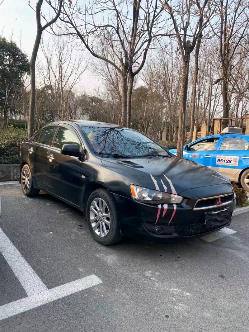 北京12年三菱翼神7