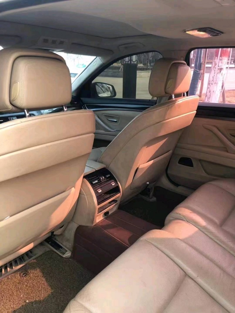 北京11年宝马5系3