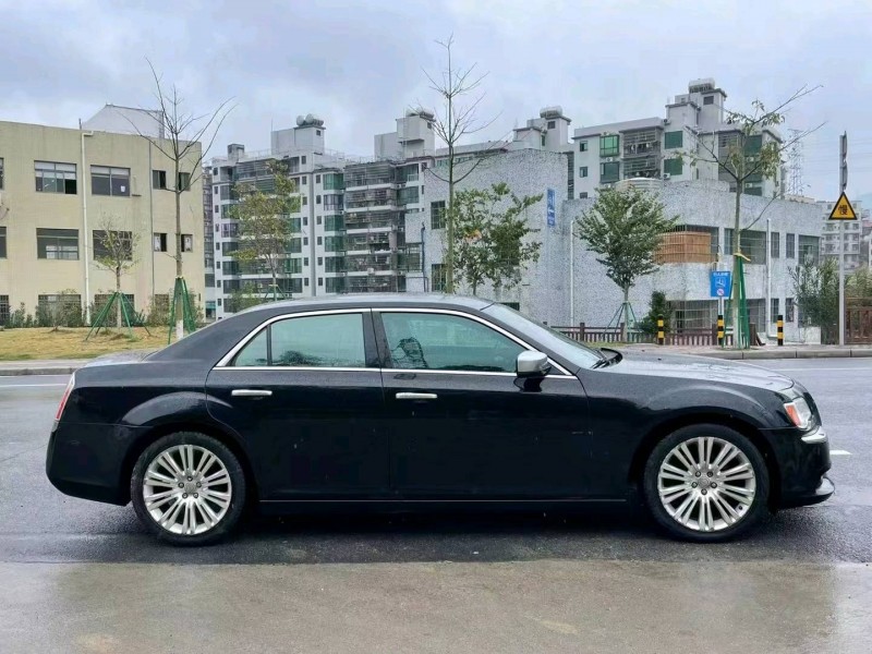 广州14年克莱斯勒300C4