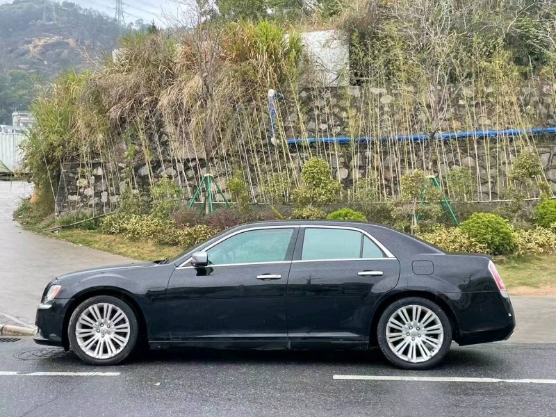 广州14年克莱斯勒300C6