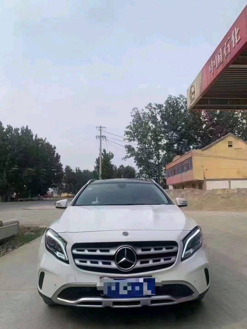 北京19年奔驰CLA1