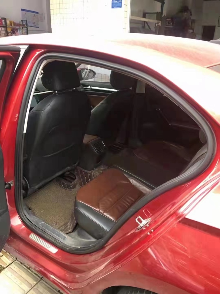 青岛15年大众凌渡3