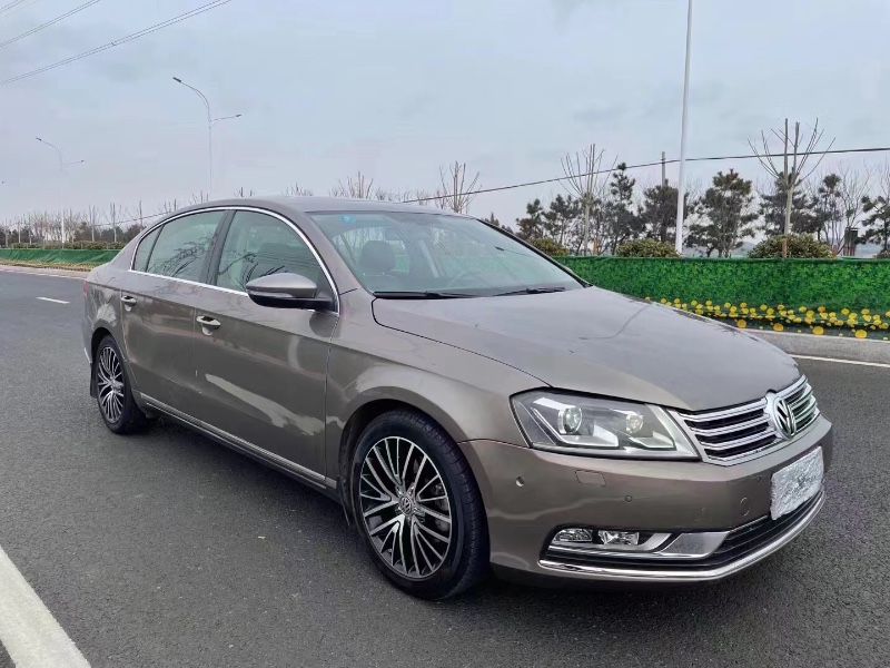 青岛13年大众迈腾3