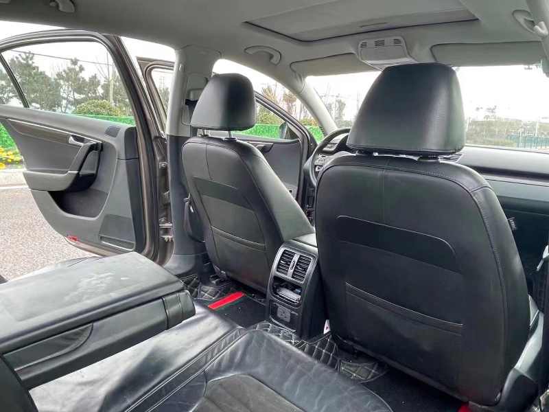 青岛13年大众迈腾8