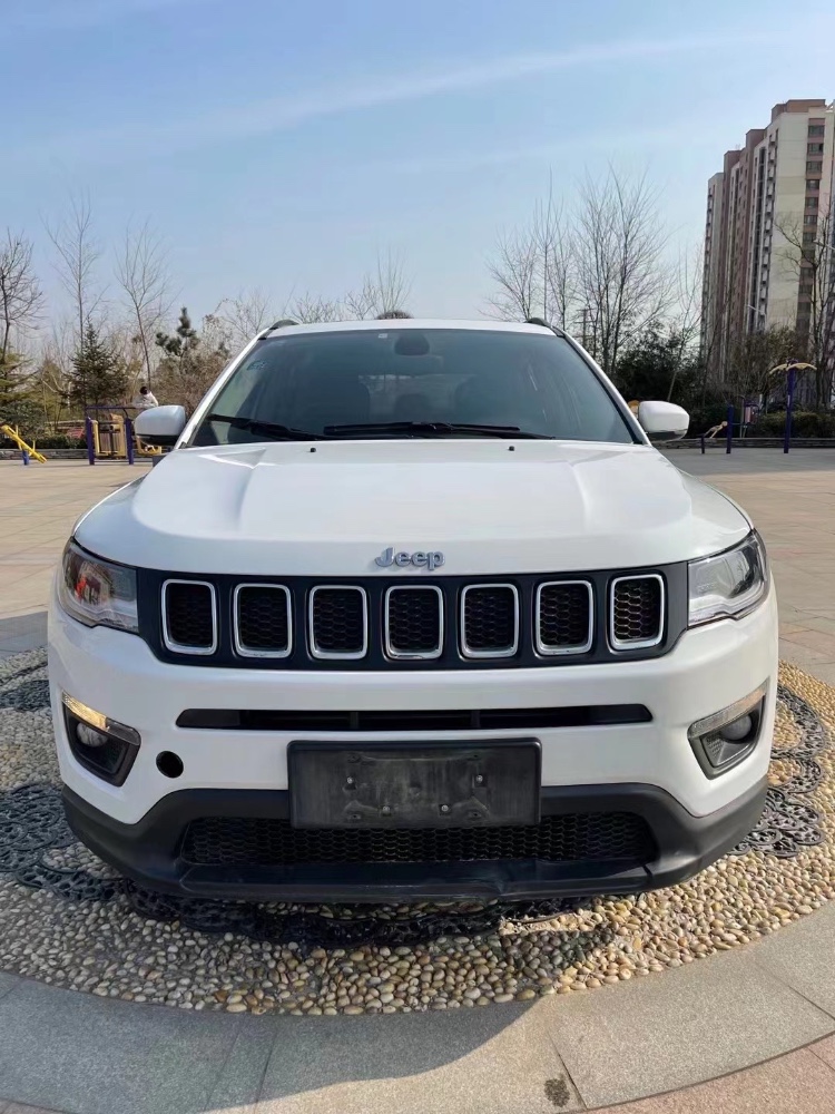 青島18年Jeep指南者8
