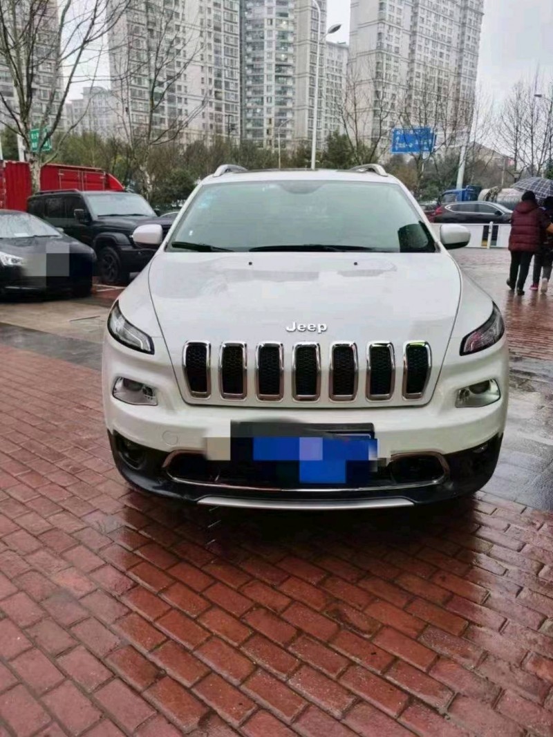 棗莊18年Jeep自由光1