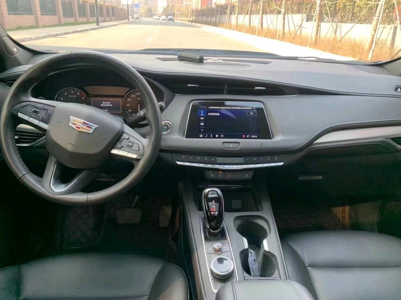 合肥20年凱迪拉克XT43