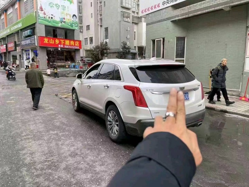 長沙18年凱迪拉克XT54