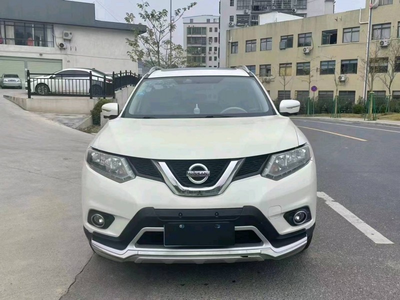 廣州15年日產奇駿1