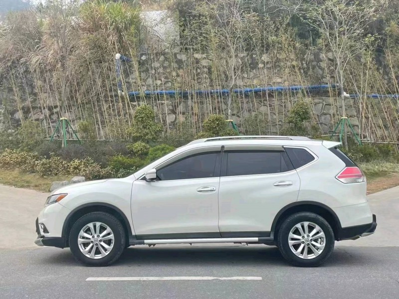 廣州15年日產奇駿6