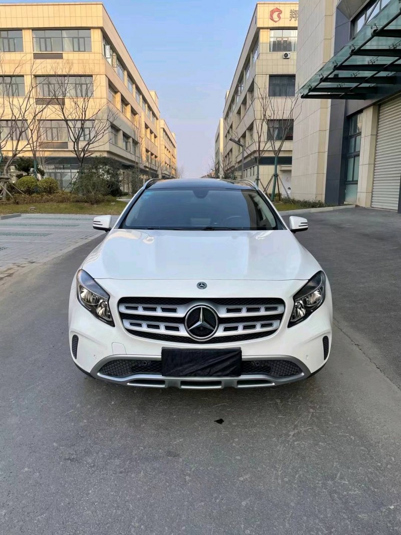 徐州19年奔驰GLA1