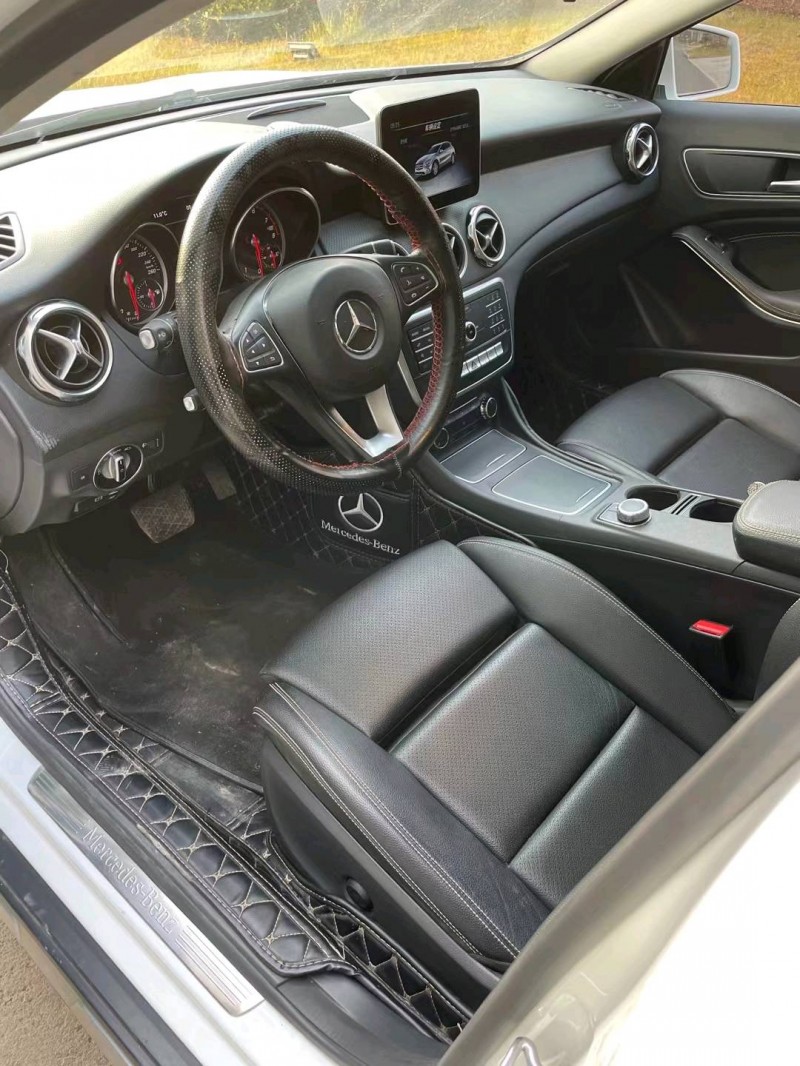 徐州19年奔驰GLA7