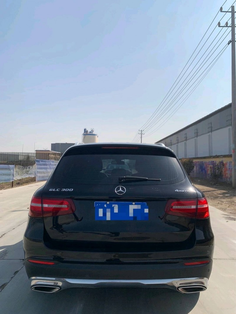 北京18年奔驰GLC7