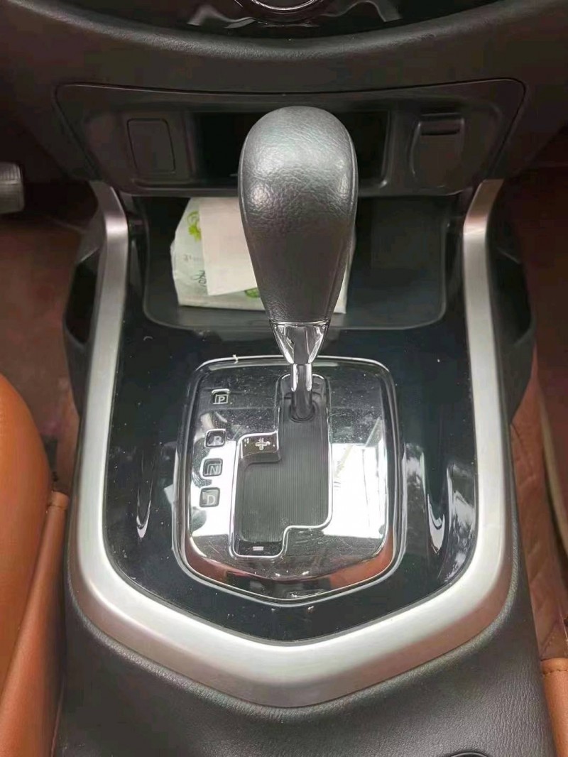 玉溪18年日產納瓦拉4