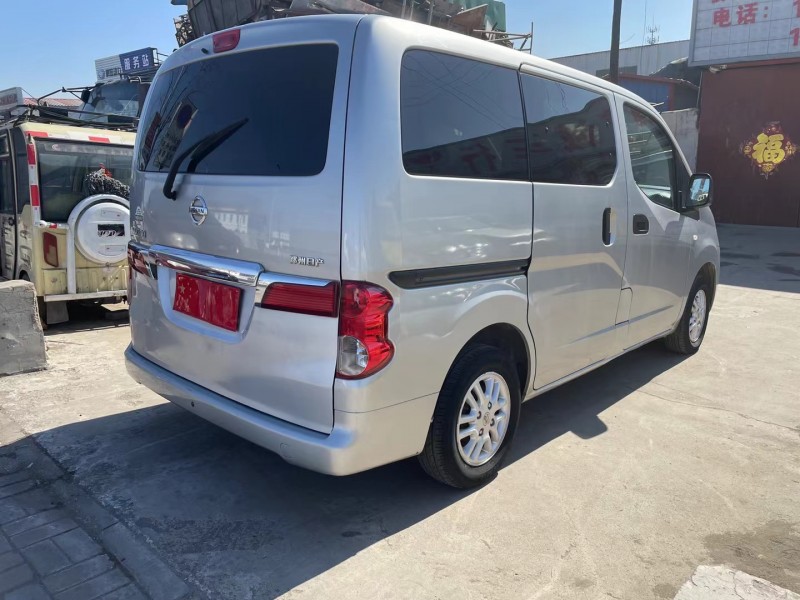 天津13年日產NV2003