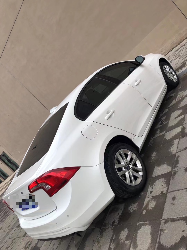 營口16年沃爾沃S60L1