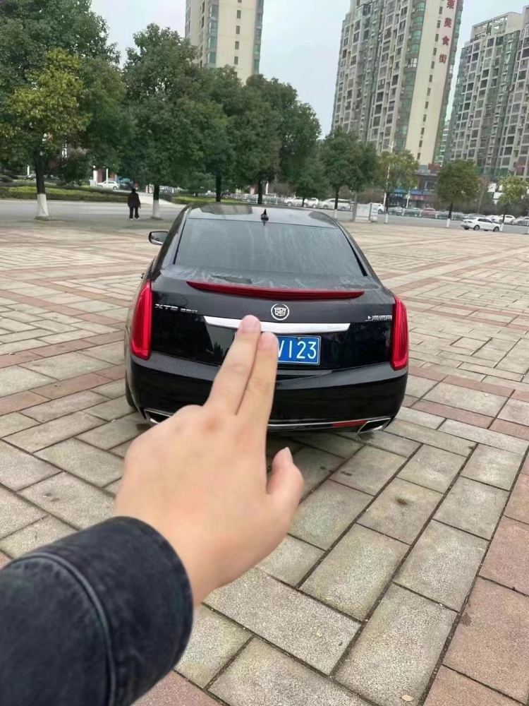 常德16年凱迪拉克XTS4