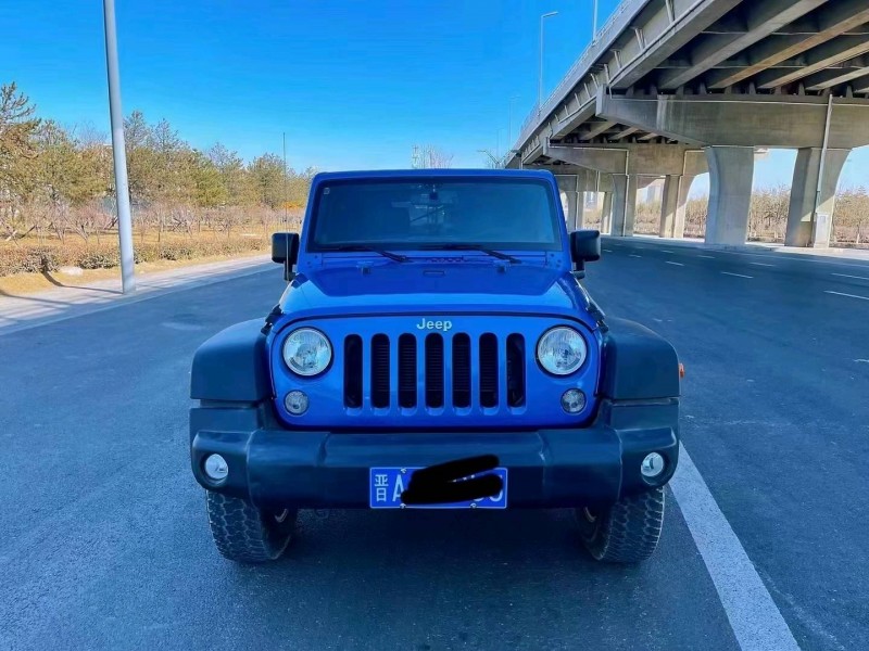 朔州15年Jeep牧馬人9