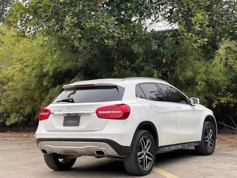 深圳16年奔馳GLA AMG2