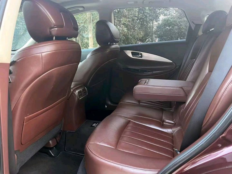 北京16年英菲尼迪QX50(進口)3