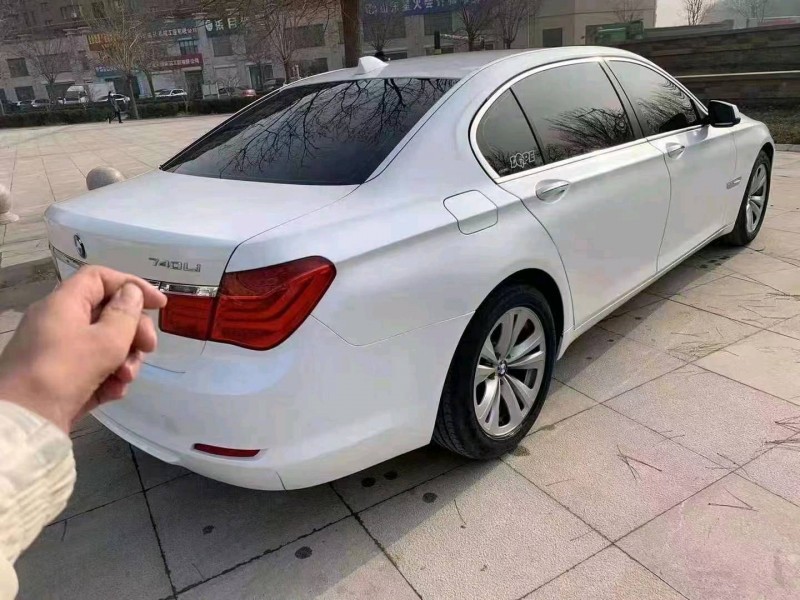 北京12年宝马7系4